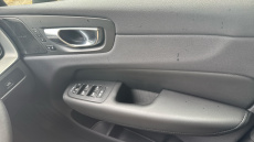 Volvo Xc60 2.0 B4P Plus Dark 5dr Geartronic Petrol Estate